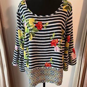 Final $ unless bundled - Zac & Rachel Floral Themed Top with Ruffled Sleeves